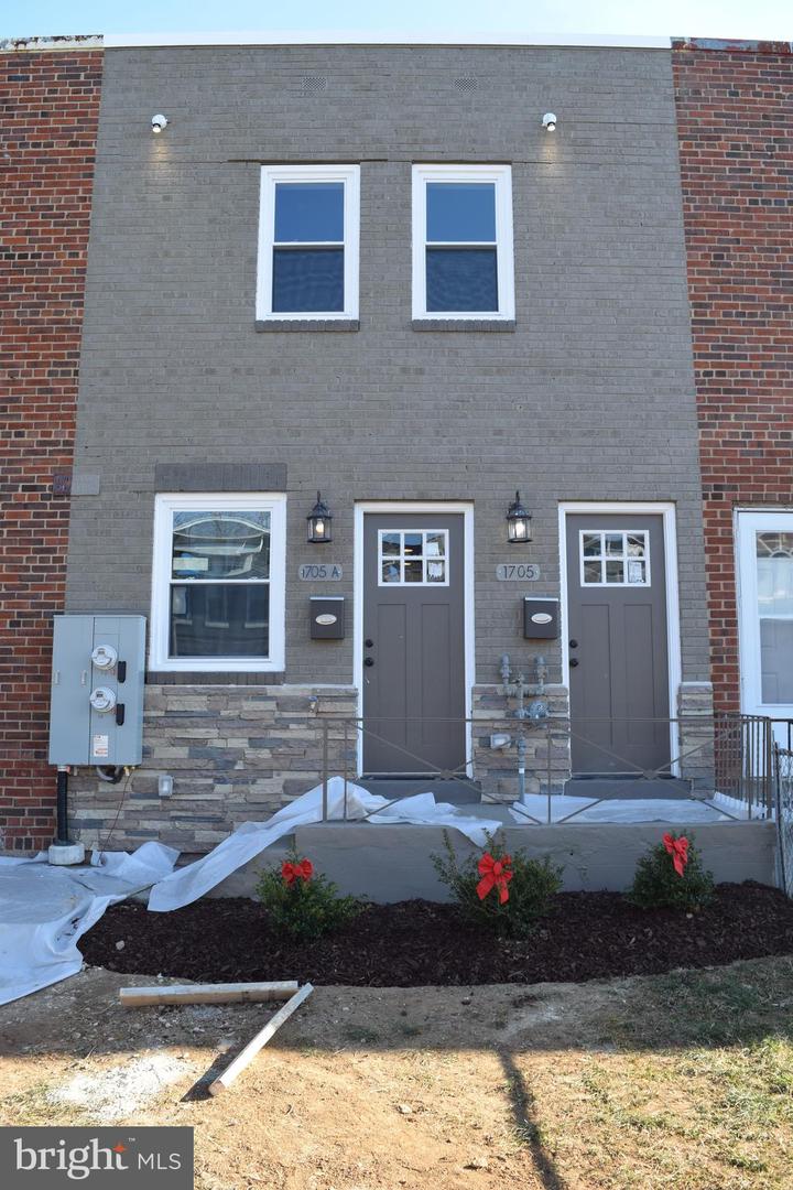 1705 MONTELLO AVE NE #A Property Photo 1