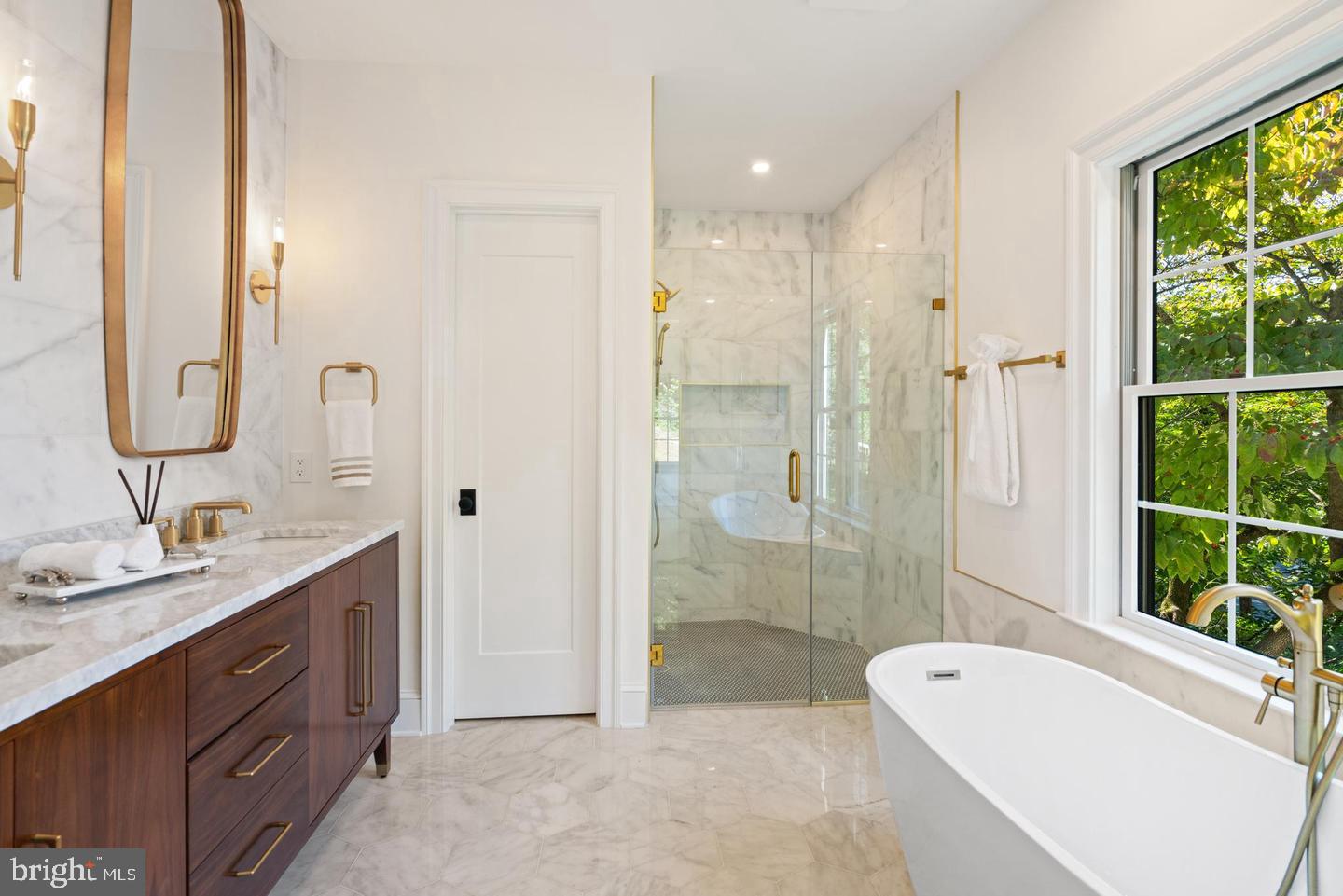5631 Macarthur Blvd Nw Property Photo 22