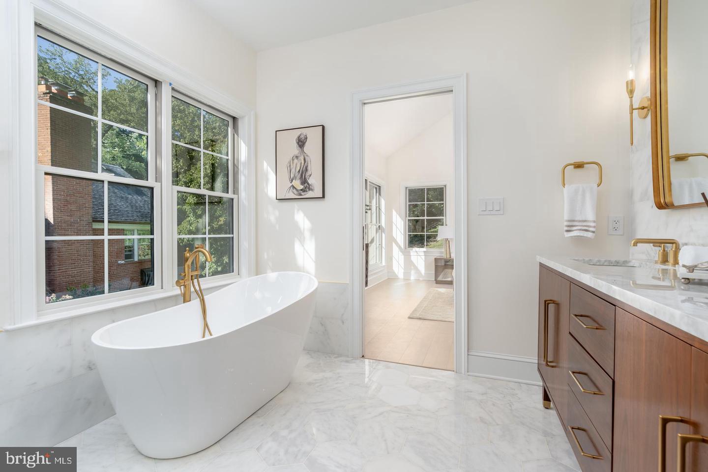 5631 Macarthur Blvd Nw Property Photo 26