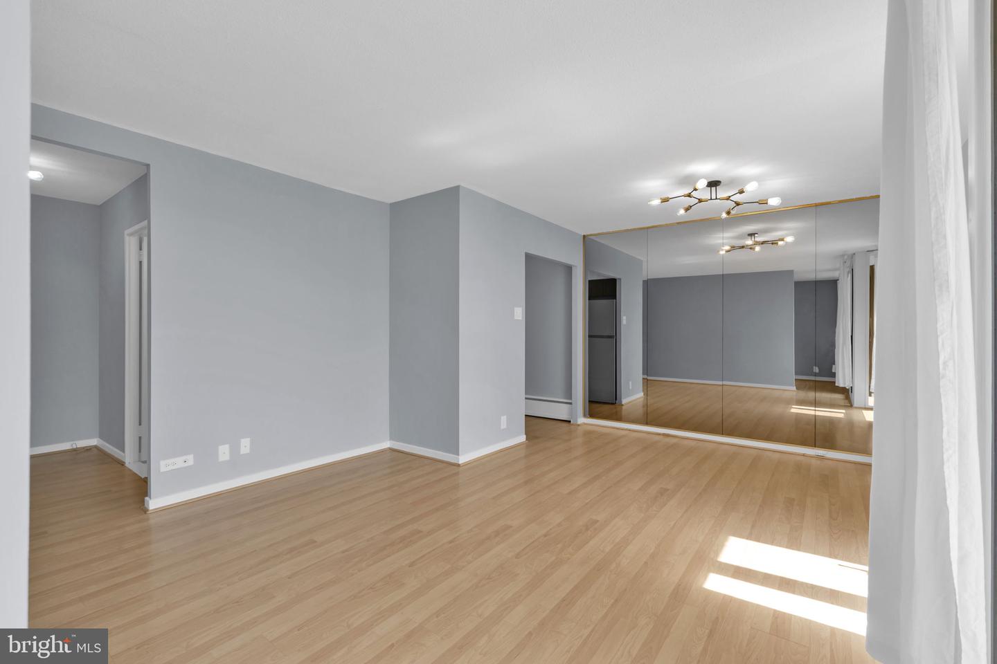 1245 4th St Sw #e-210 Property Photo 8