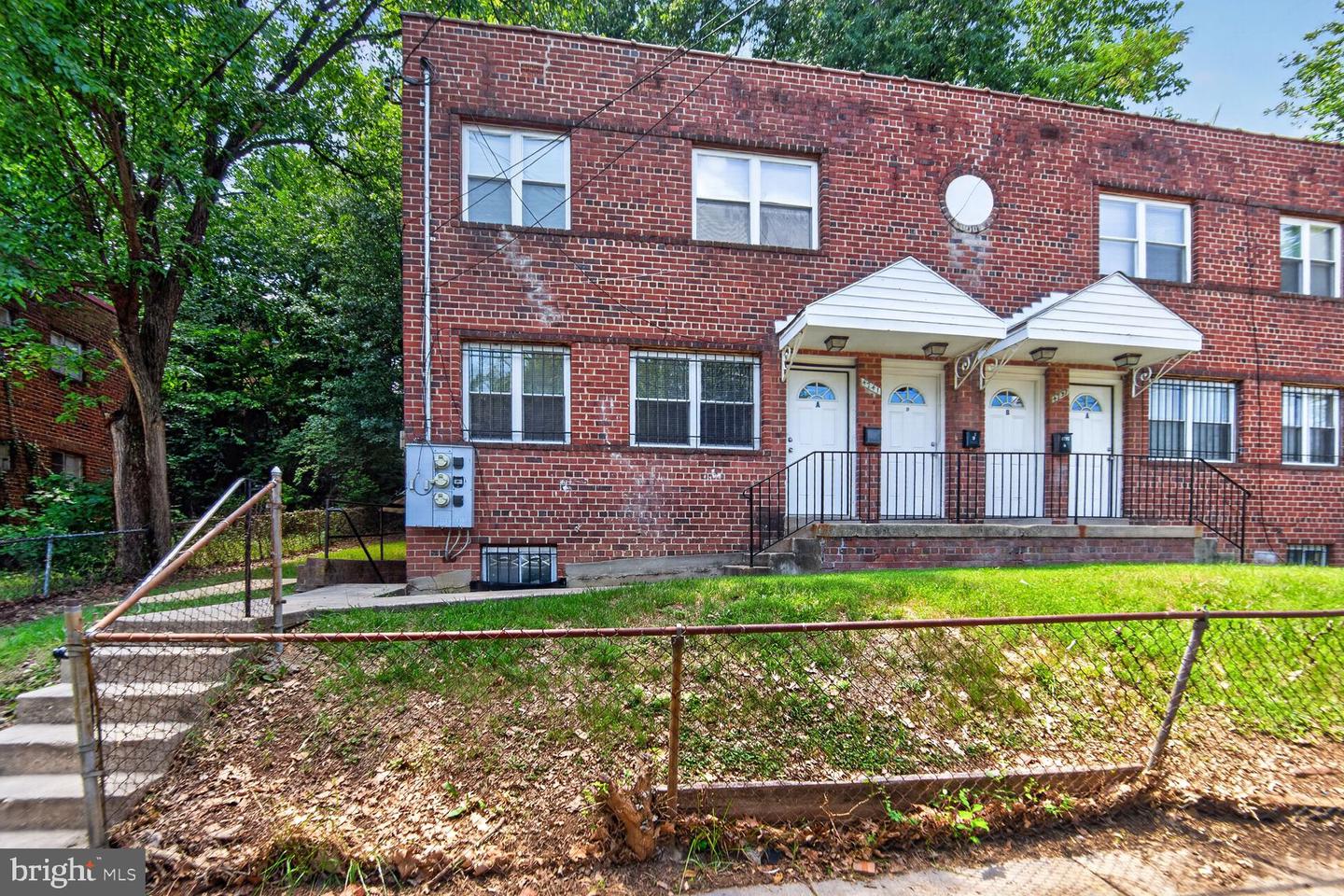 4737 SOUTH CAPITOL TER SW Property Photo 1