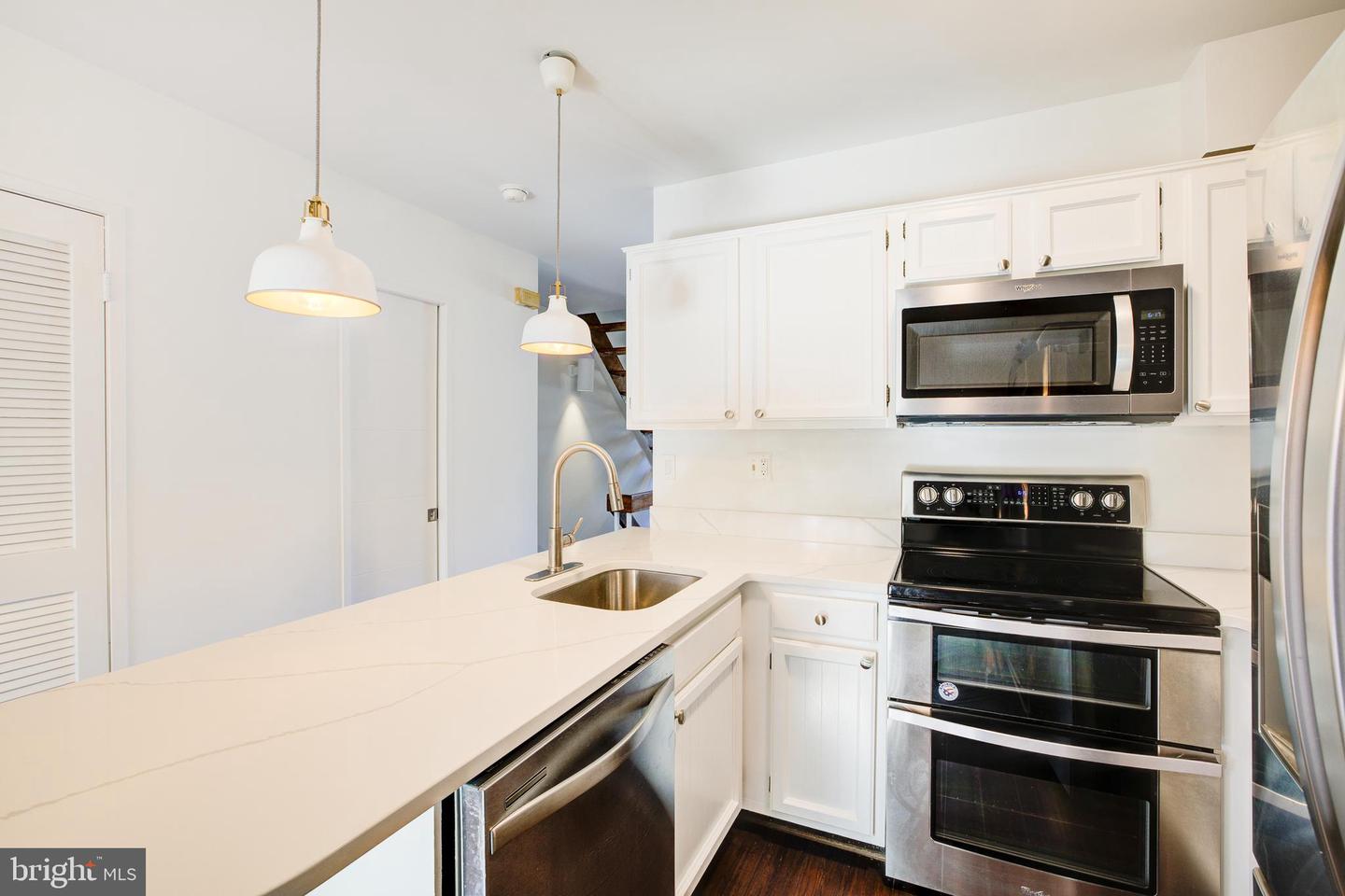 1827 Channing St Ne #1827 Property Photo 5