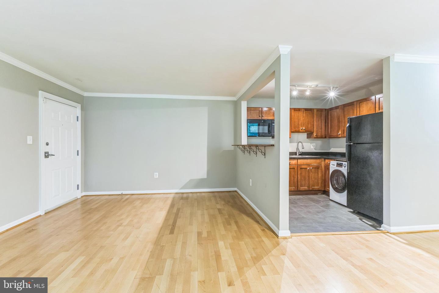 3105 NAYLOR RD SE #304 Property Photo 1