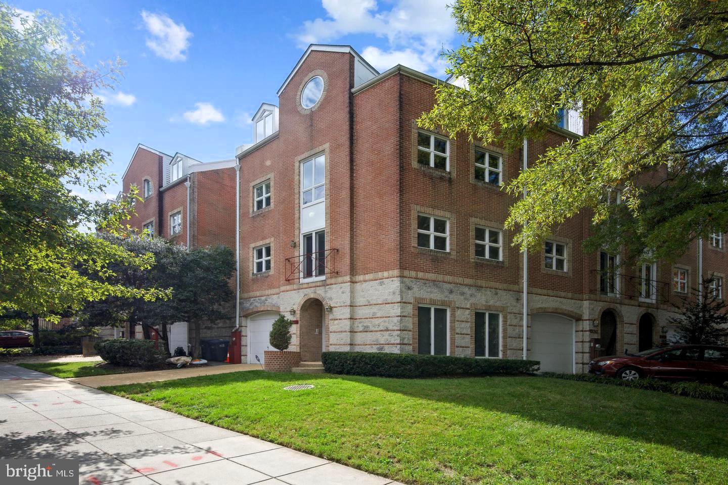 5330 CONNECTICUT AVE NW Property Photo 1