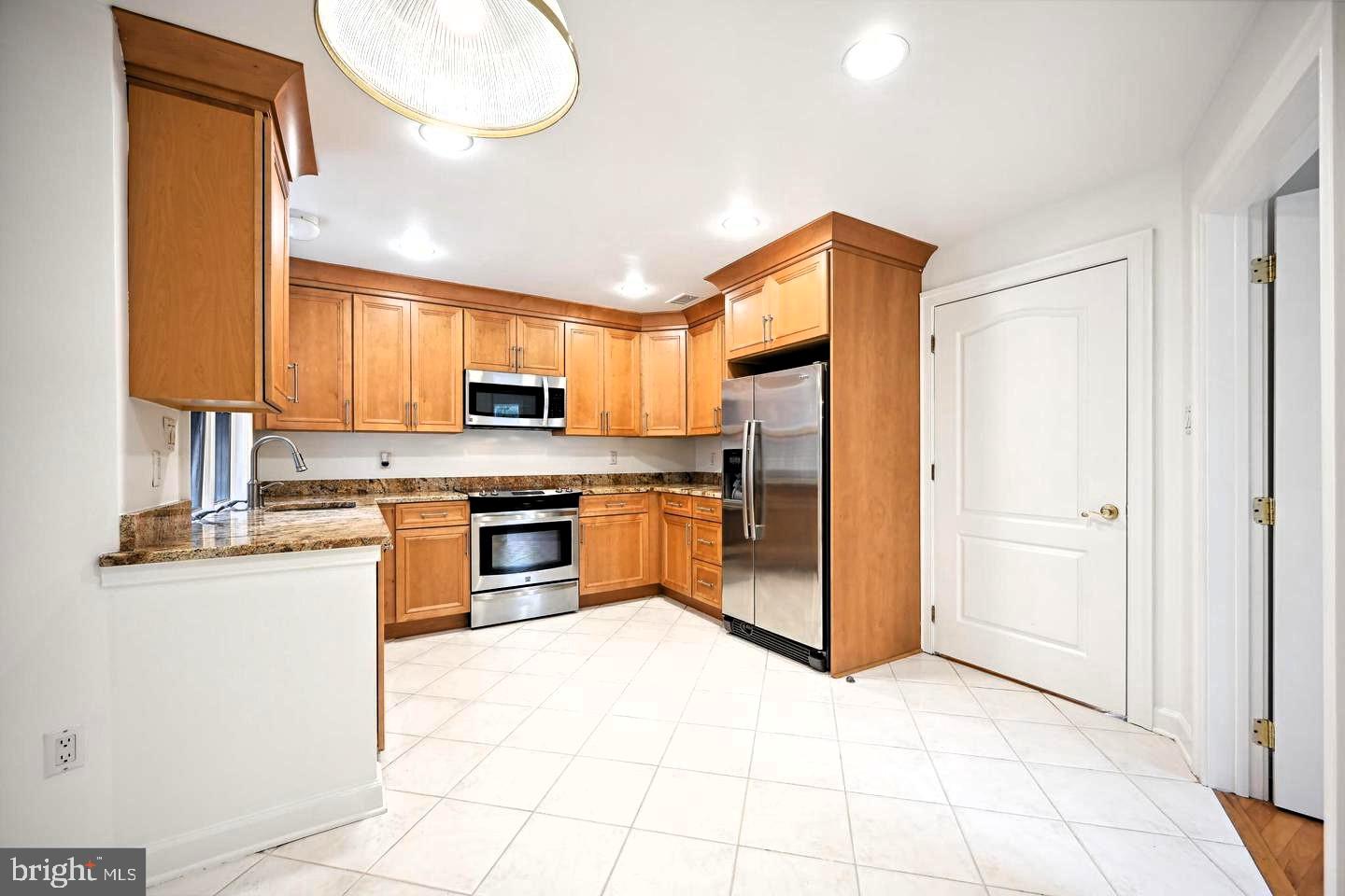 5330 Connecticut Ave Nw Property Photo 16
