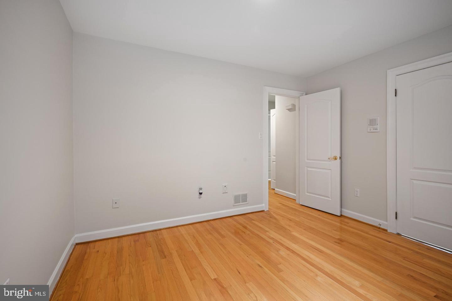 5330 Connecticut Ave Nw Property Photo 25