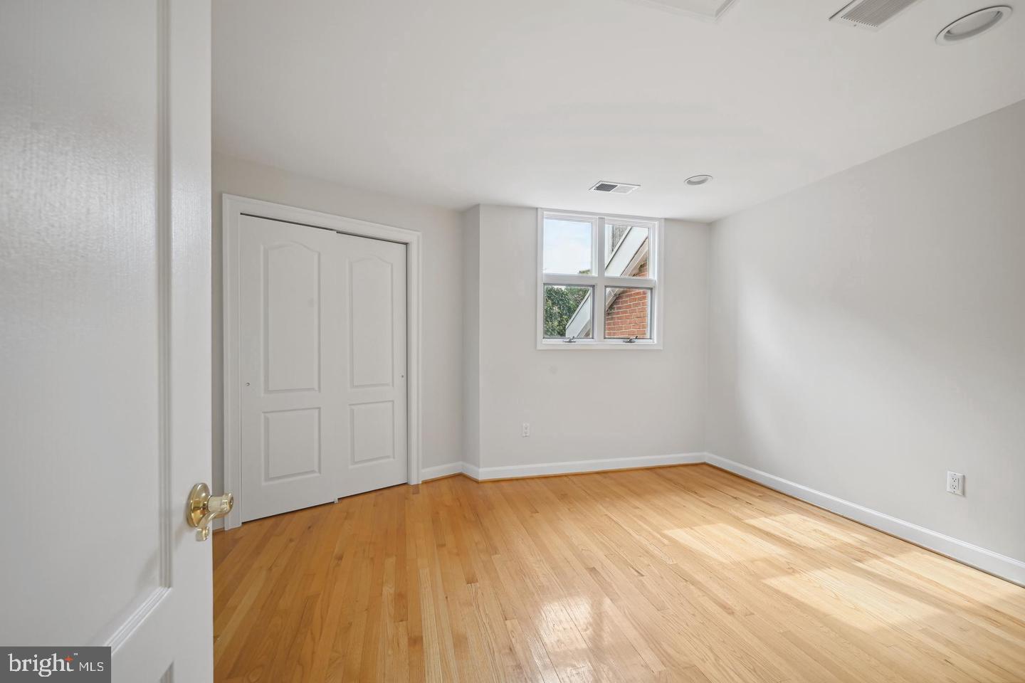 5330 Connecticut Ave Nw Property Photo 31