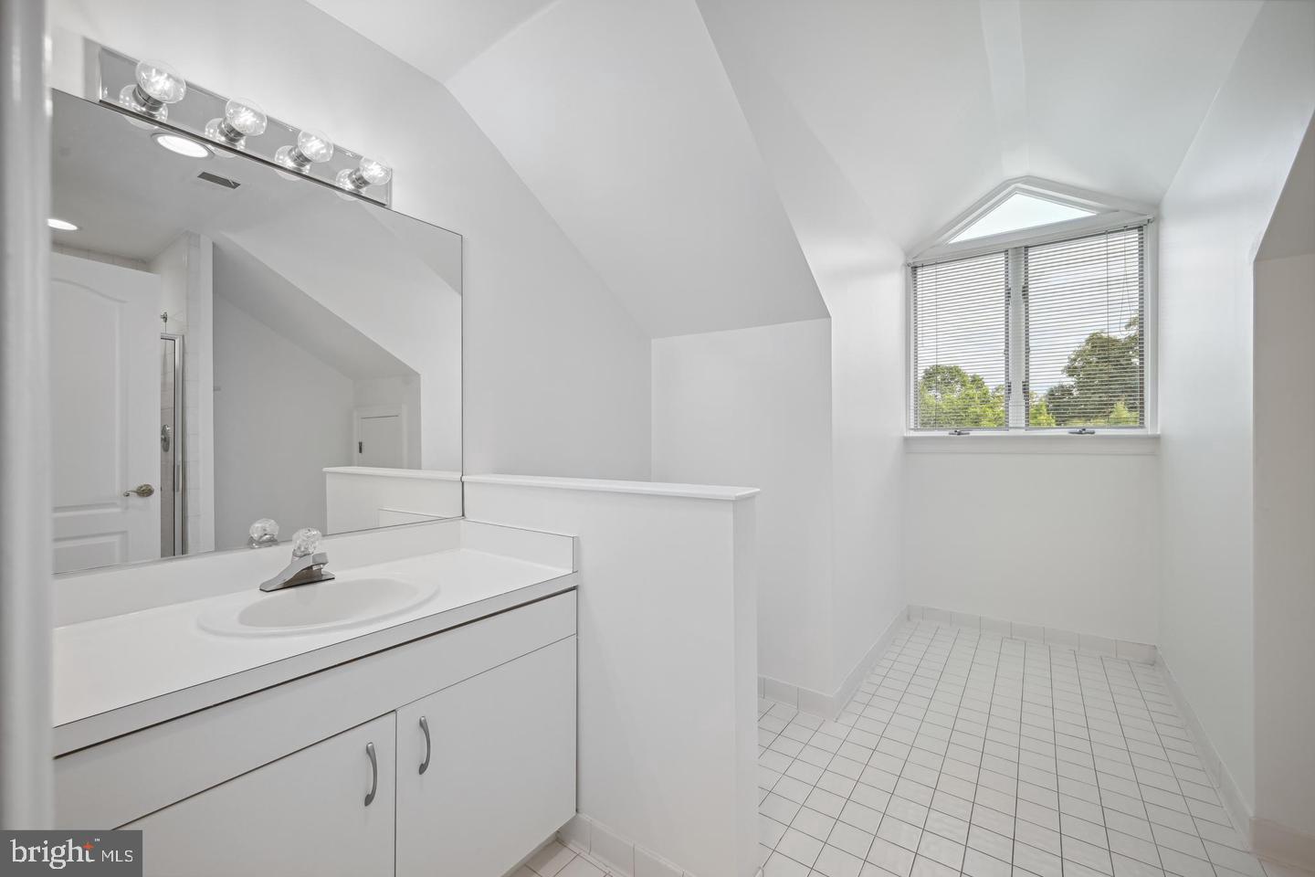 5330 Connecticut Ave Nw Property Photo 34