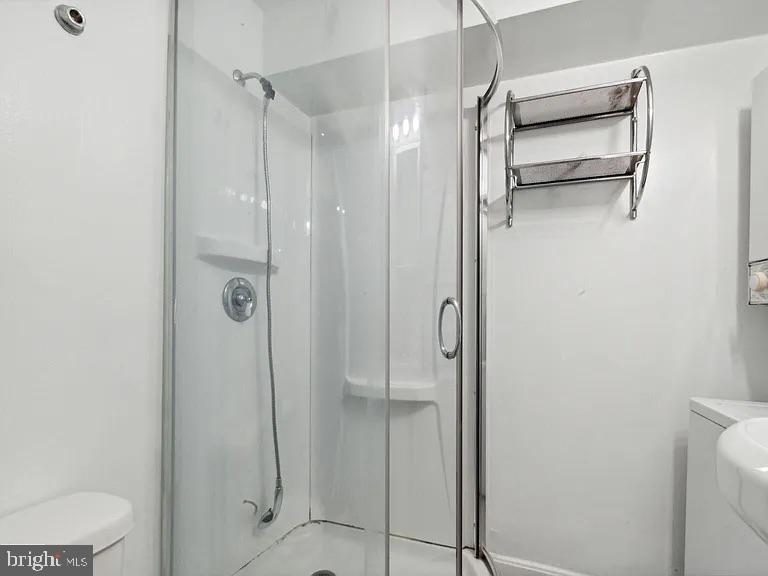 1704 V St Nw #b Property Photo 9