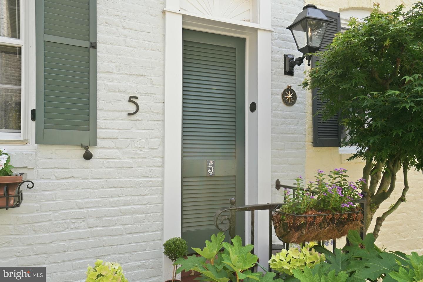 5 Pomander Walk Nw Property Photo 18