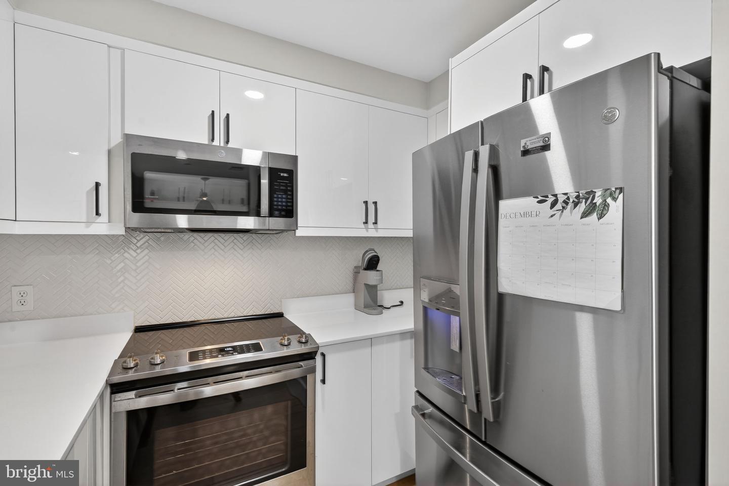 919 12th St Ne #305 Property Photo 11