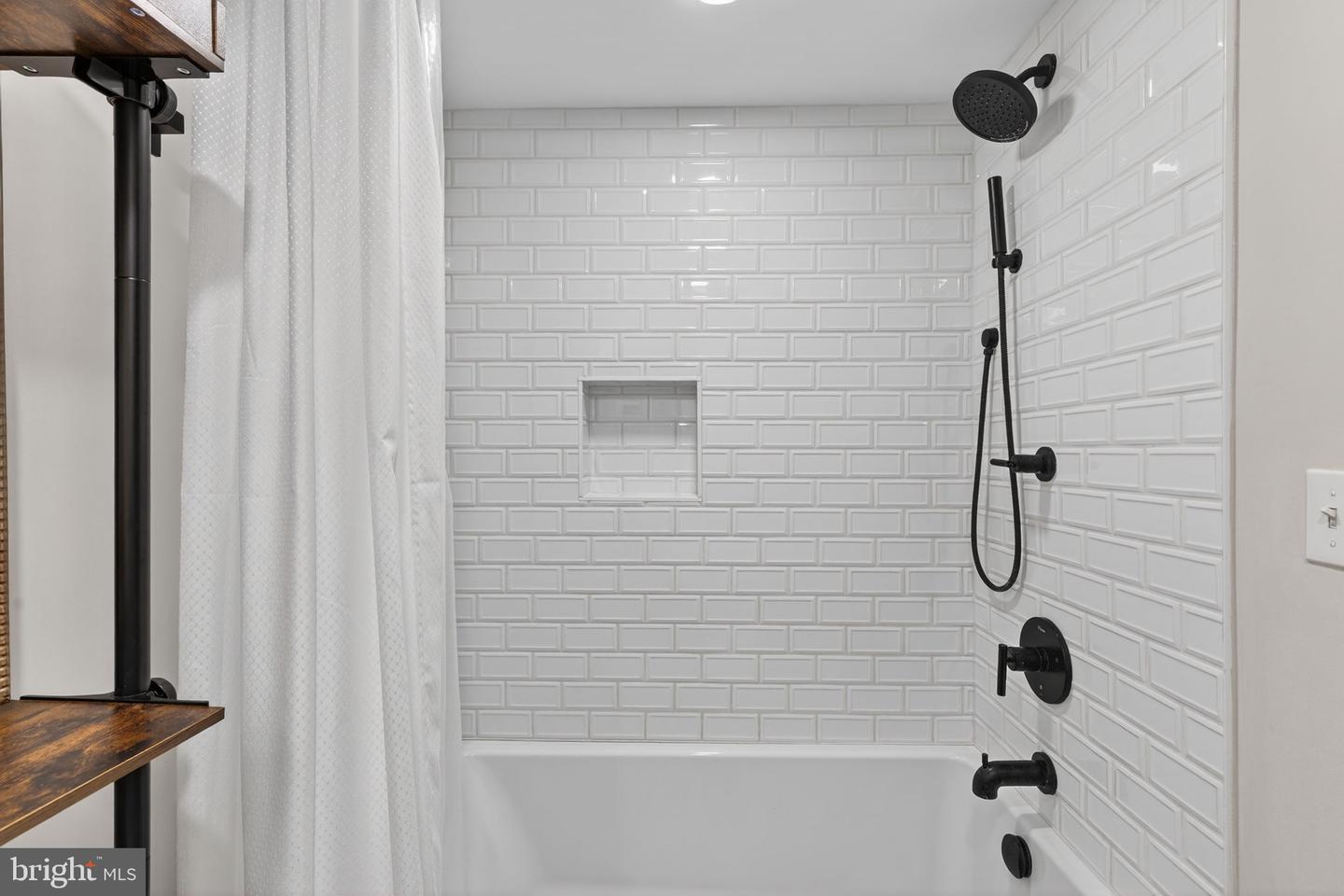 919 12th St Ne #305 Property Photo 14
