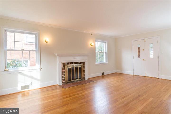 1667 Primrose Rd Nw Property Photo 4