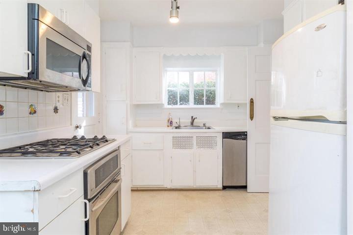 1667 Primrose Rd Nw Property Photo 10