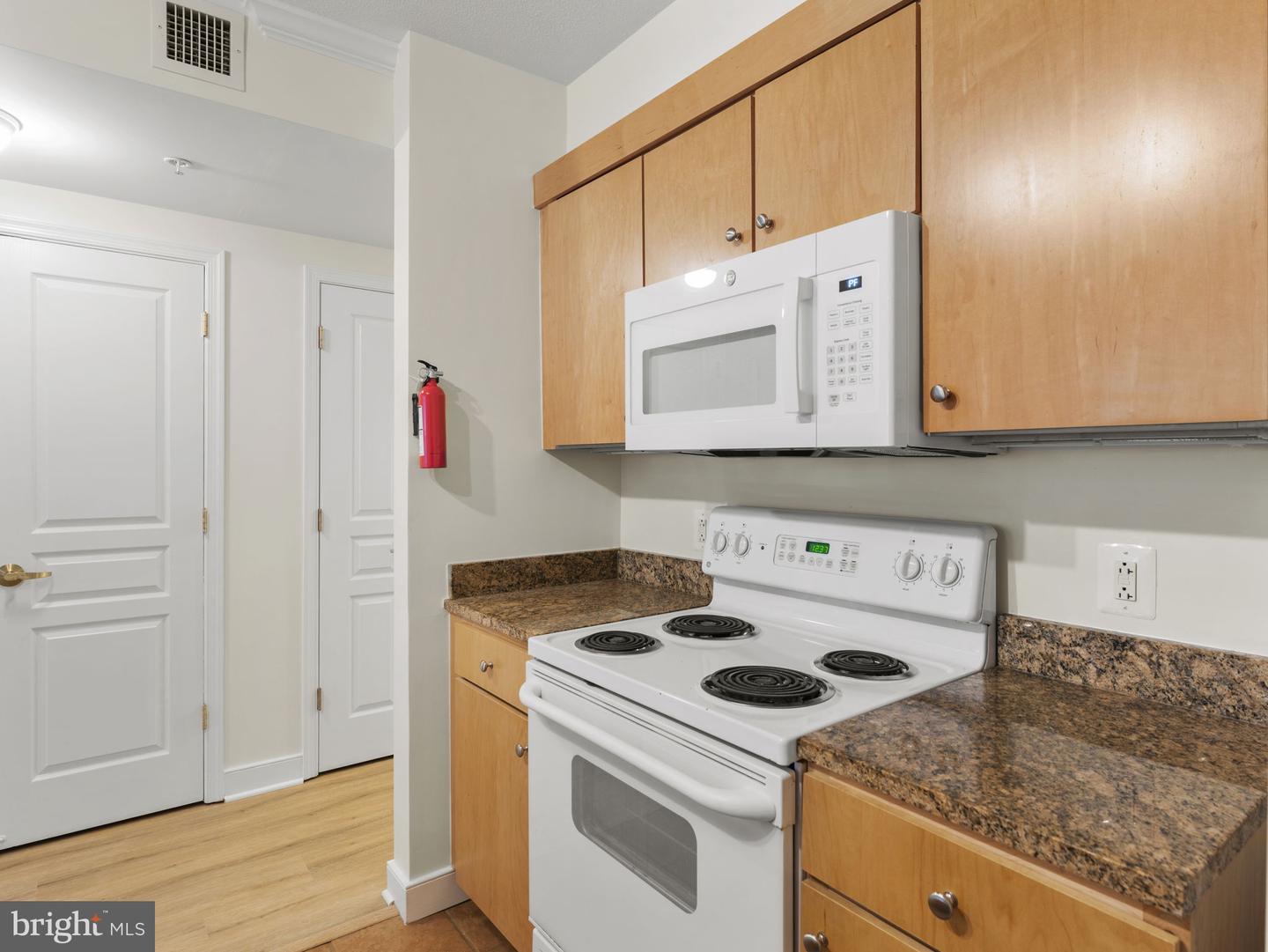 616 E E St Nw #407 Property Photo 9