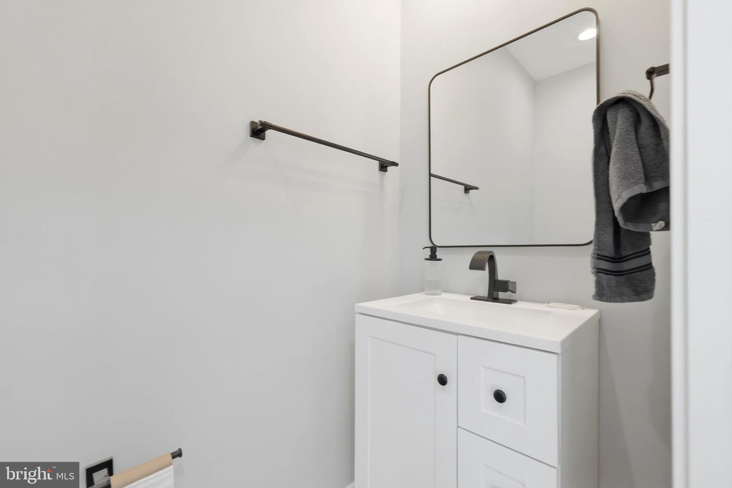 706 Longfellow St Nw Property Photo 10