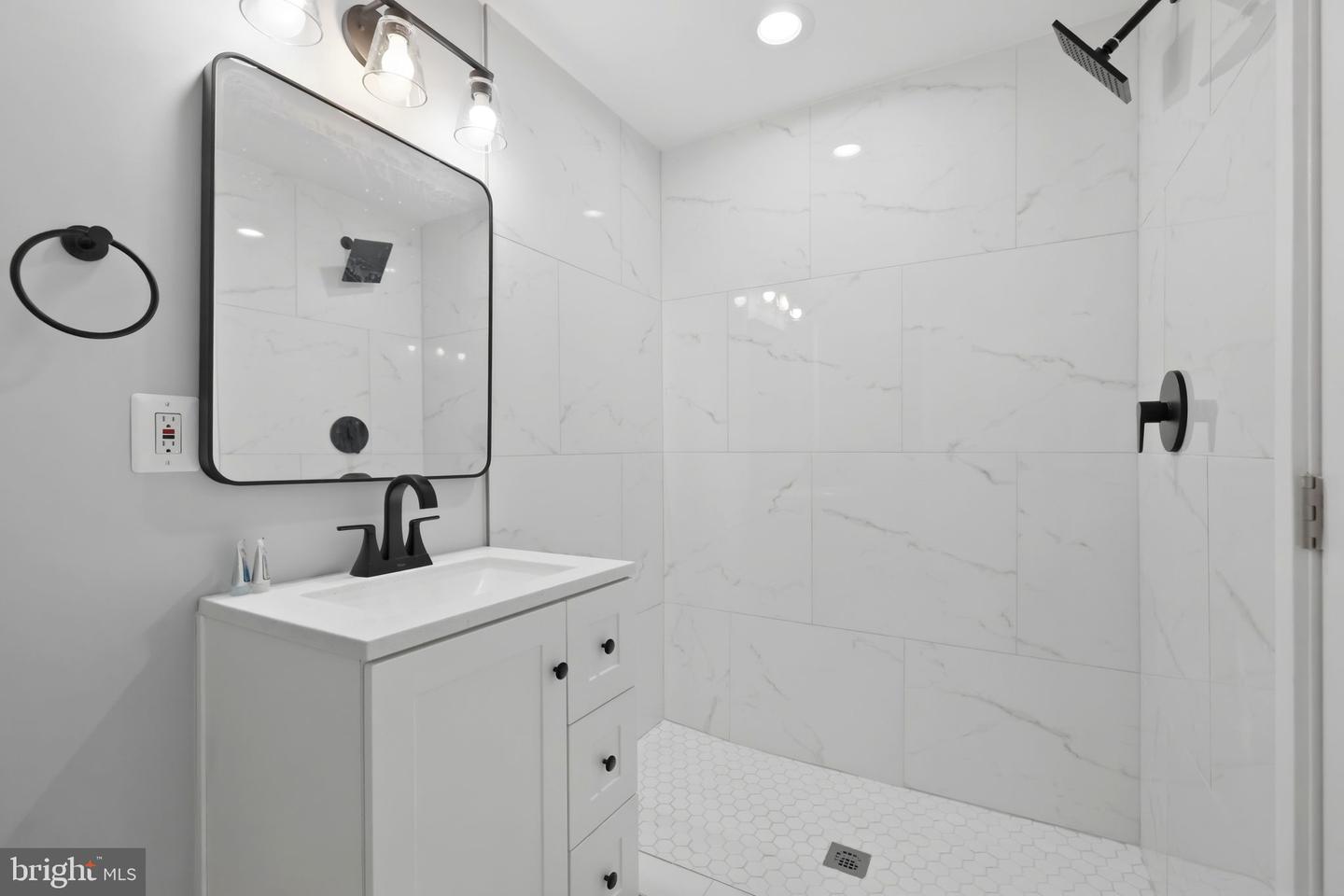 706 Longfellow St Nw Property Photo 24