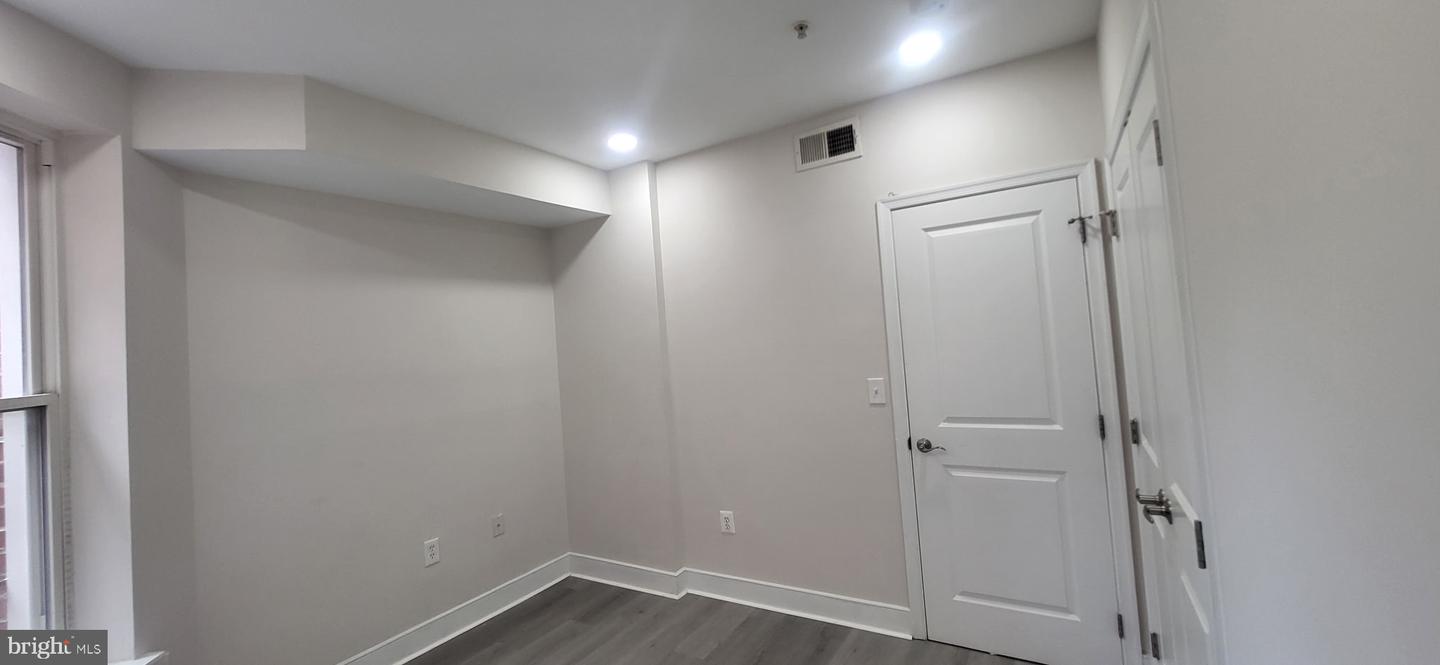 1108 Columbia Rd Nw #202 Property Photo 12