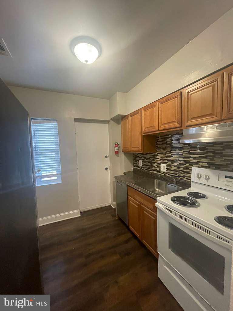 2830 R St Se #1 Property Photo 2