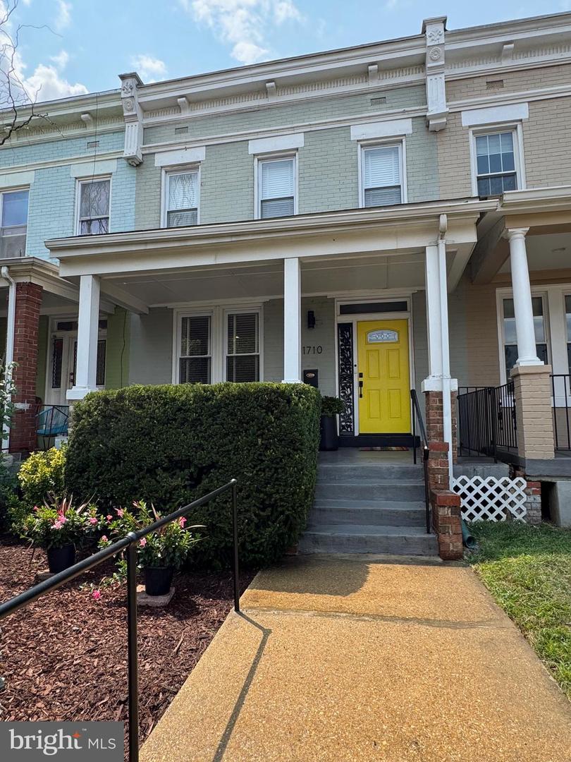 1710 3rd Ne Property Photo 1