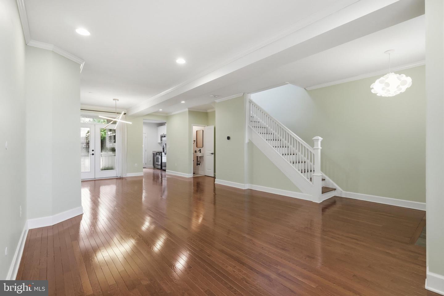 1710 3rd Ne Property Photo 9