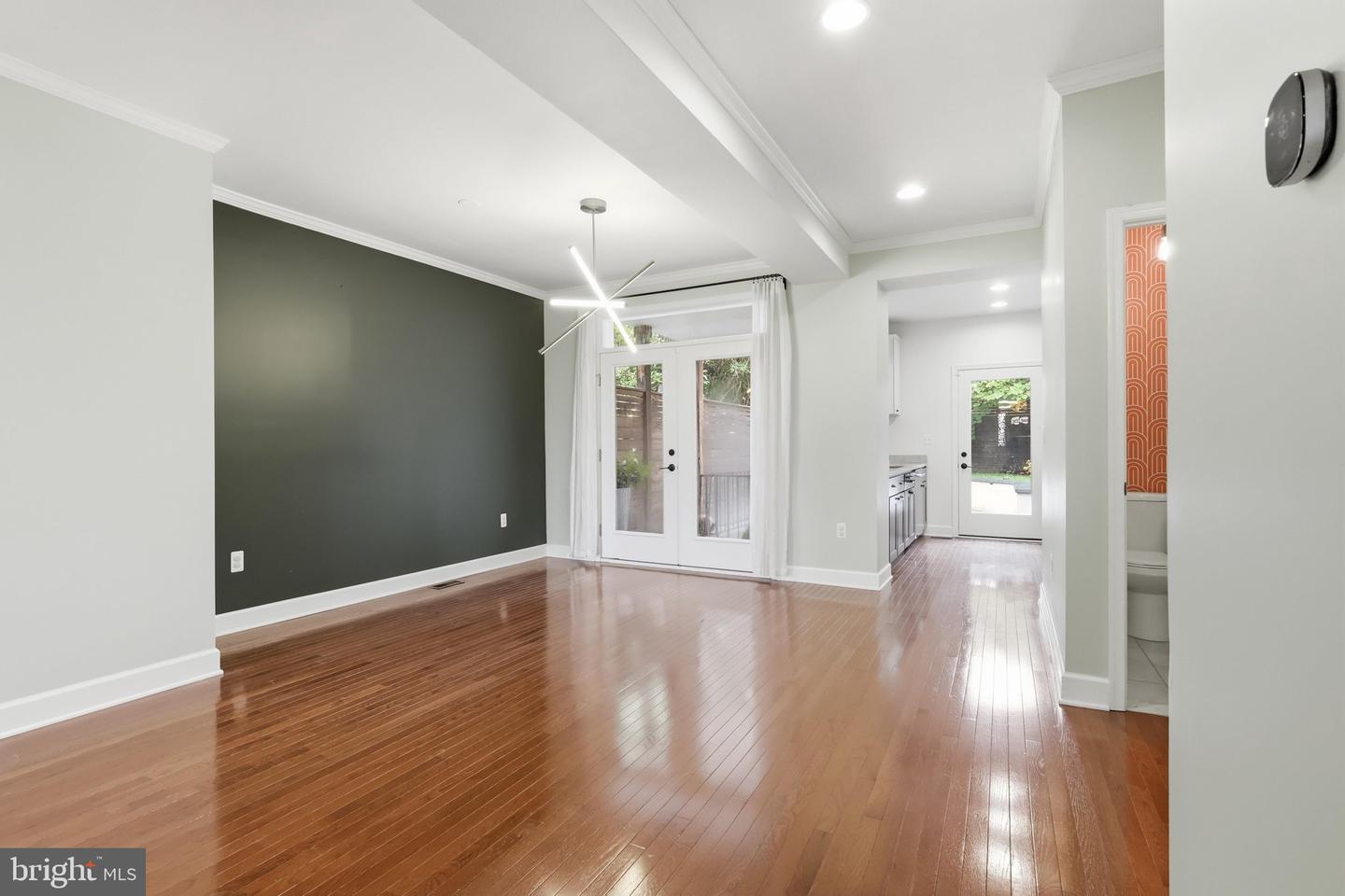 1710 3rd Ne Property Photo 10