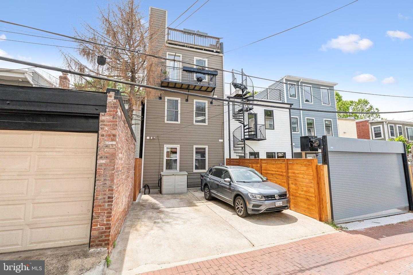 145 Adams St Nw #1 Property Photo 18