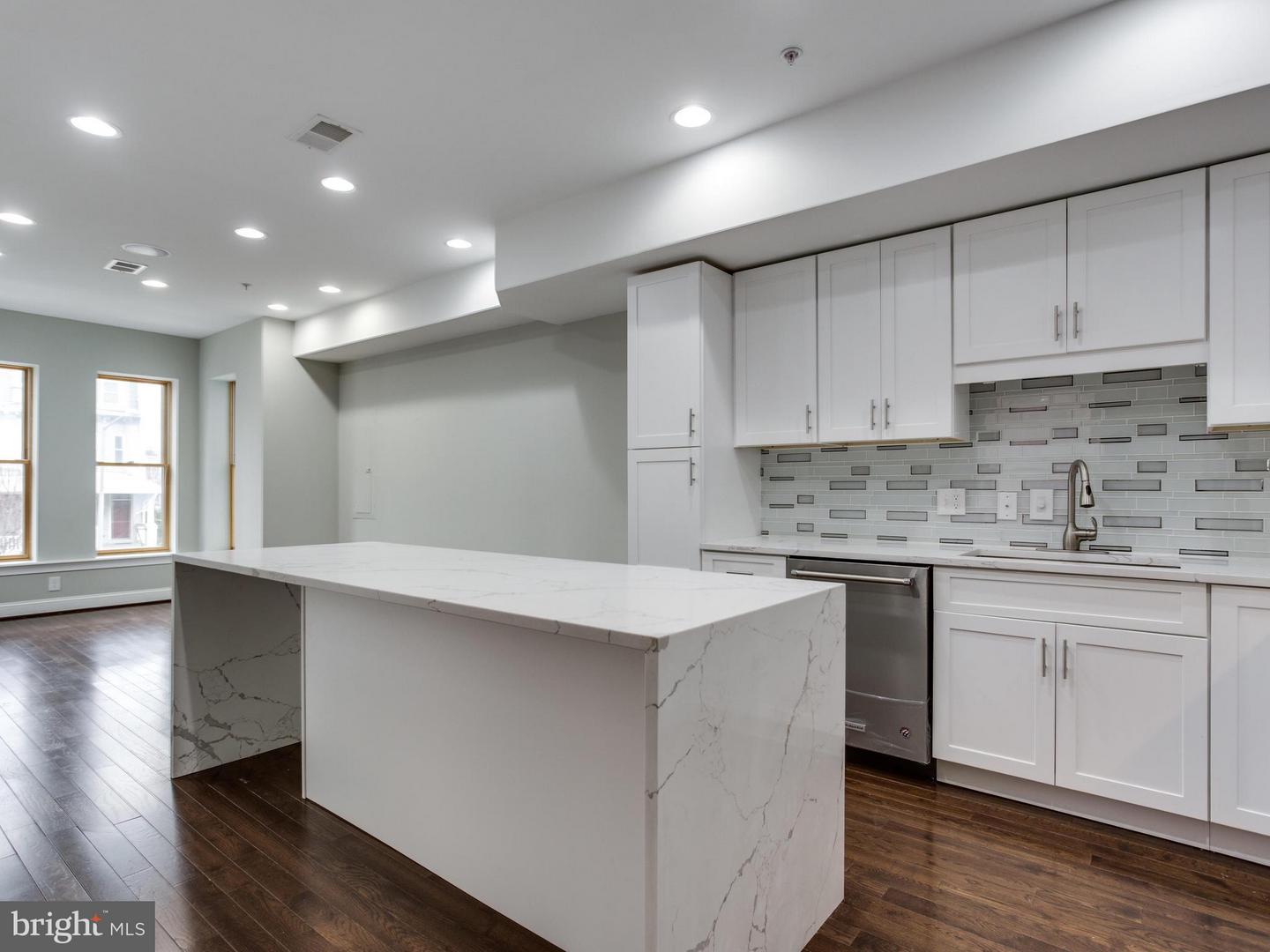 1234 Euclid St Nw #2 Property Photo 3