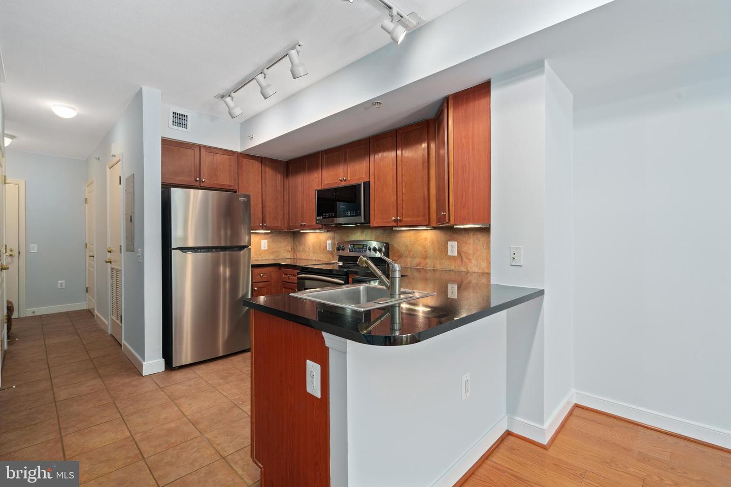 631 D St Nw #245 Property Photo 8
