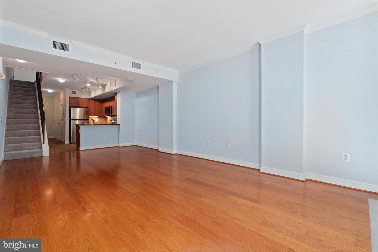 631 D St Nw #245 Property Photo 9