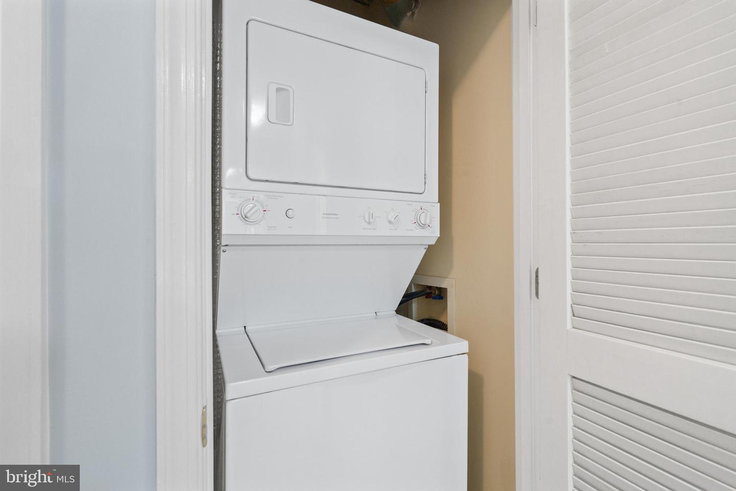 631 D St Nw #245 Property Photo 17