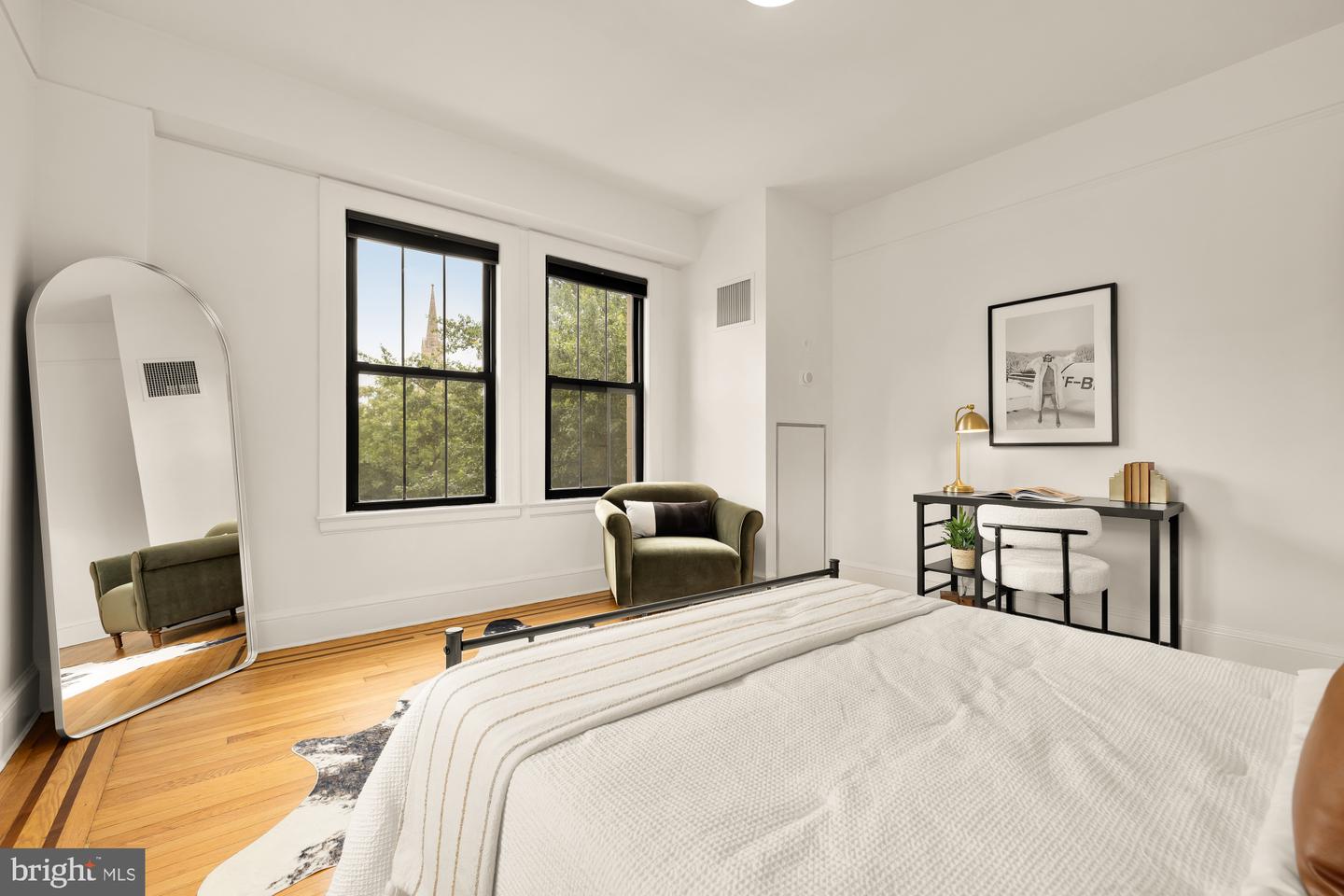 1613 Harvard St Nw #308 Property Photo 17