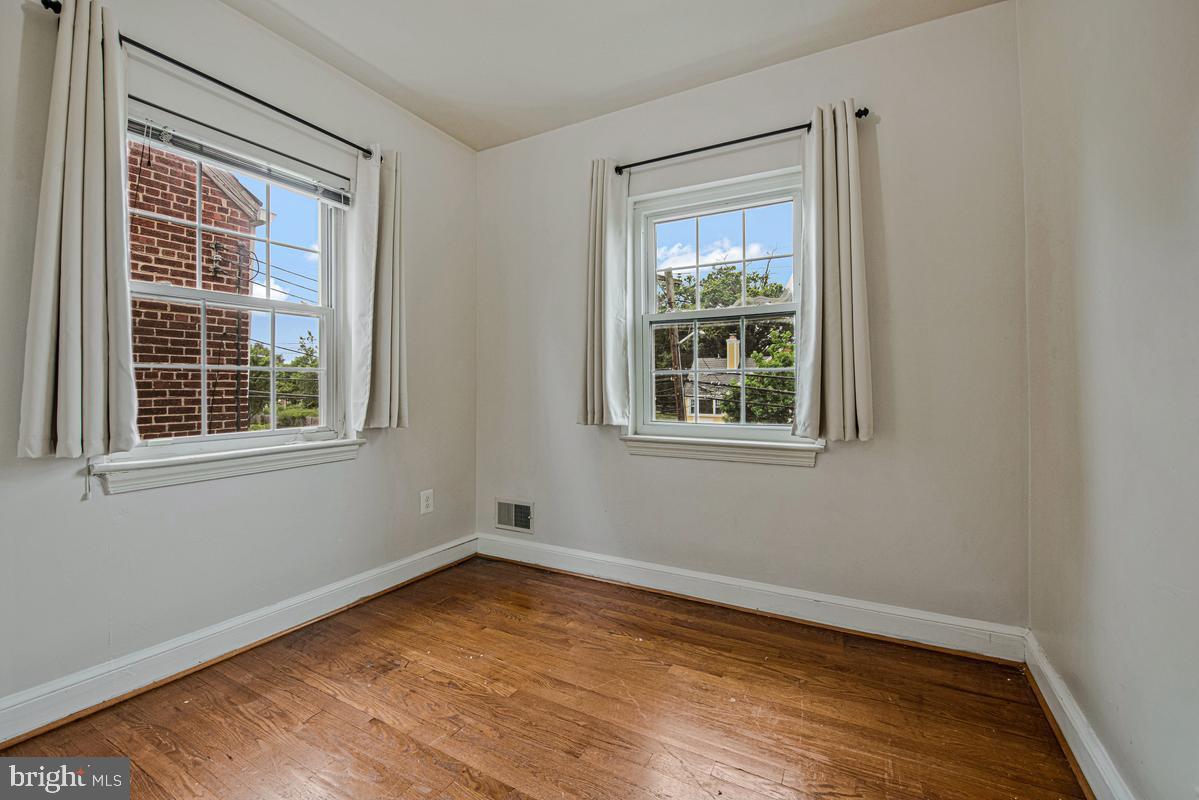 6015 3rd St Ne Property Photo 21