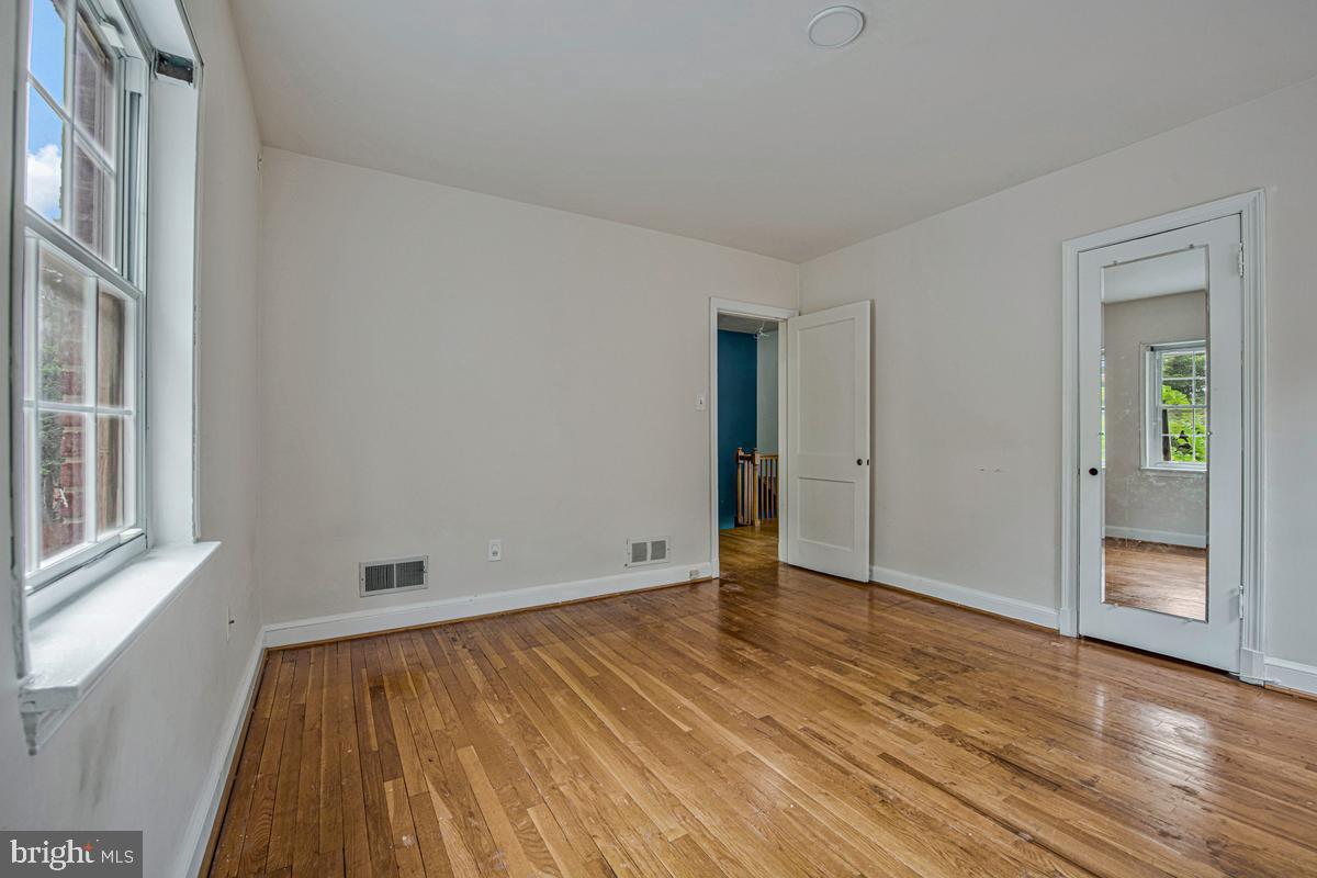 6015 3rd St Ne Property Photo 24