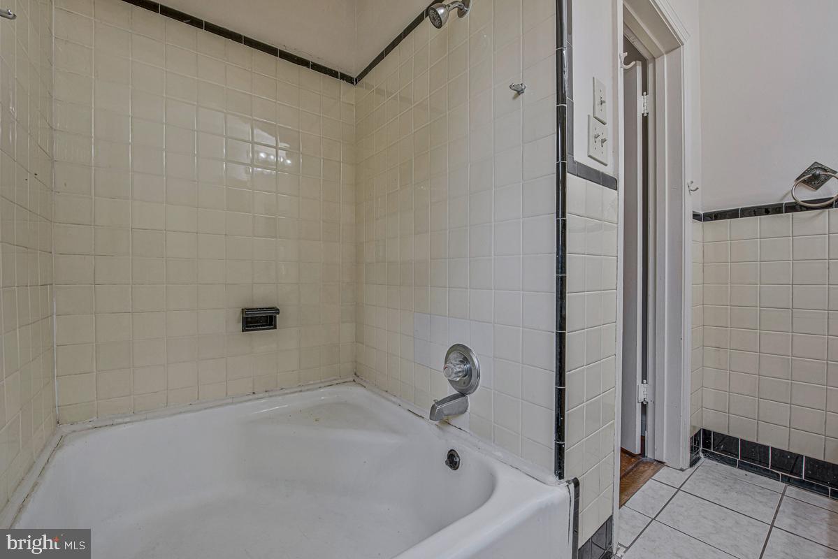 6015 3rd St Ne Property Photo 26