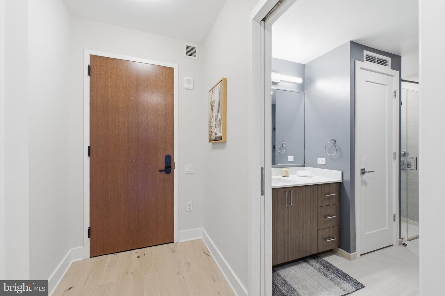 1211 Van St Se #612 Property Photo 4