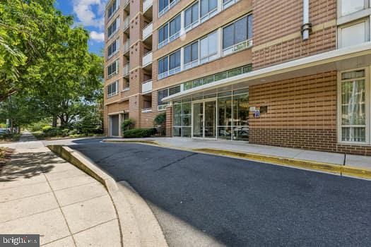 350 G ST SW #N-414 Property Photo 1
