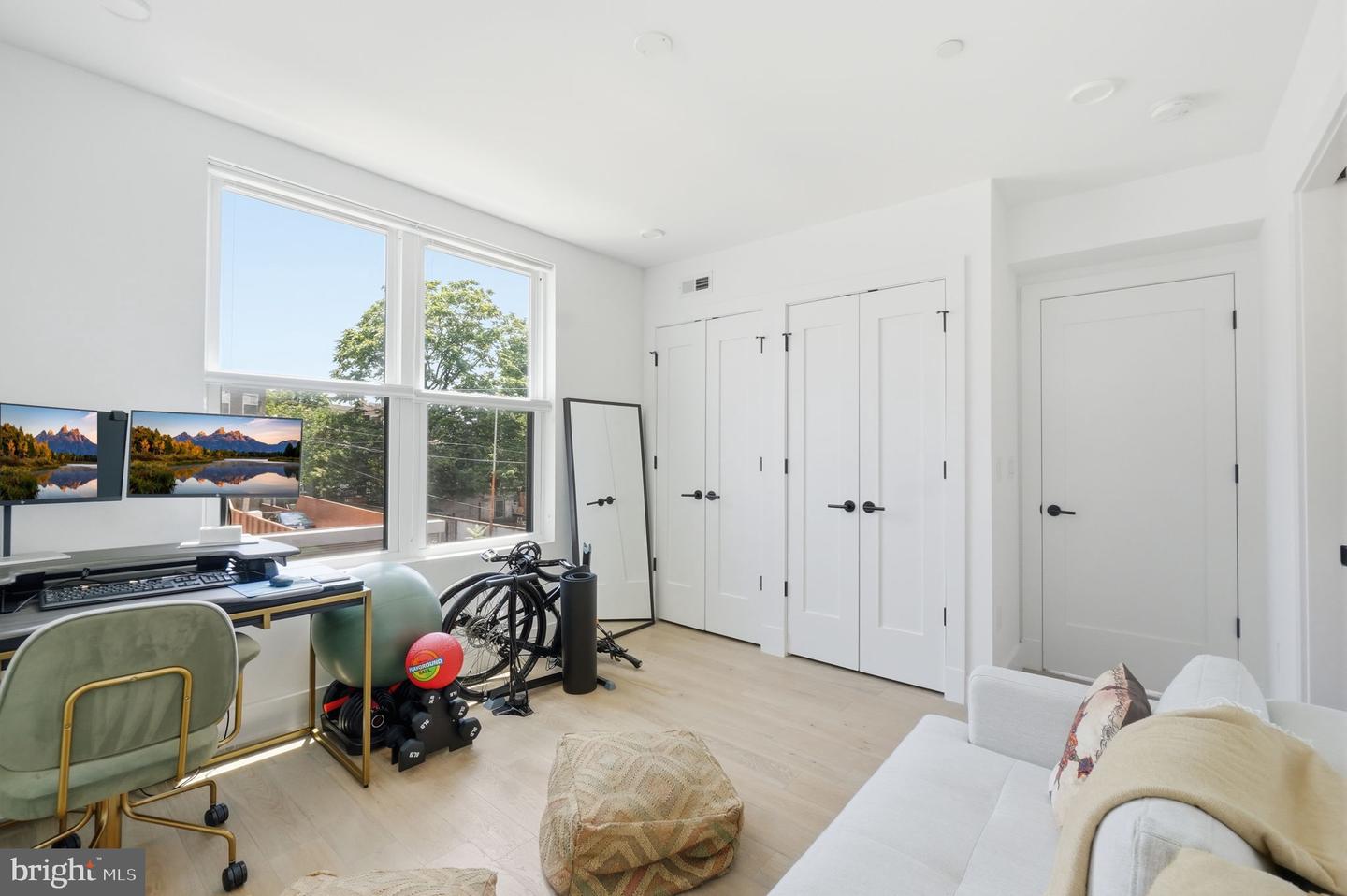 646 Newton Pl Nw #203 Property Photo 19