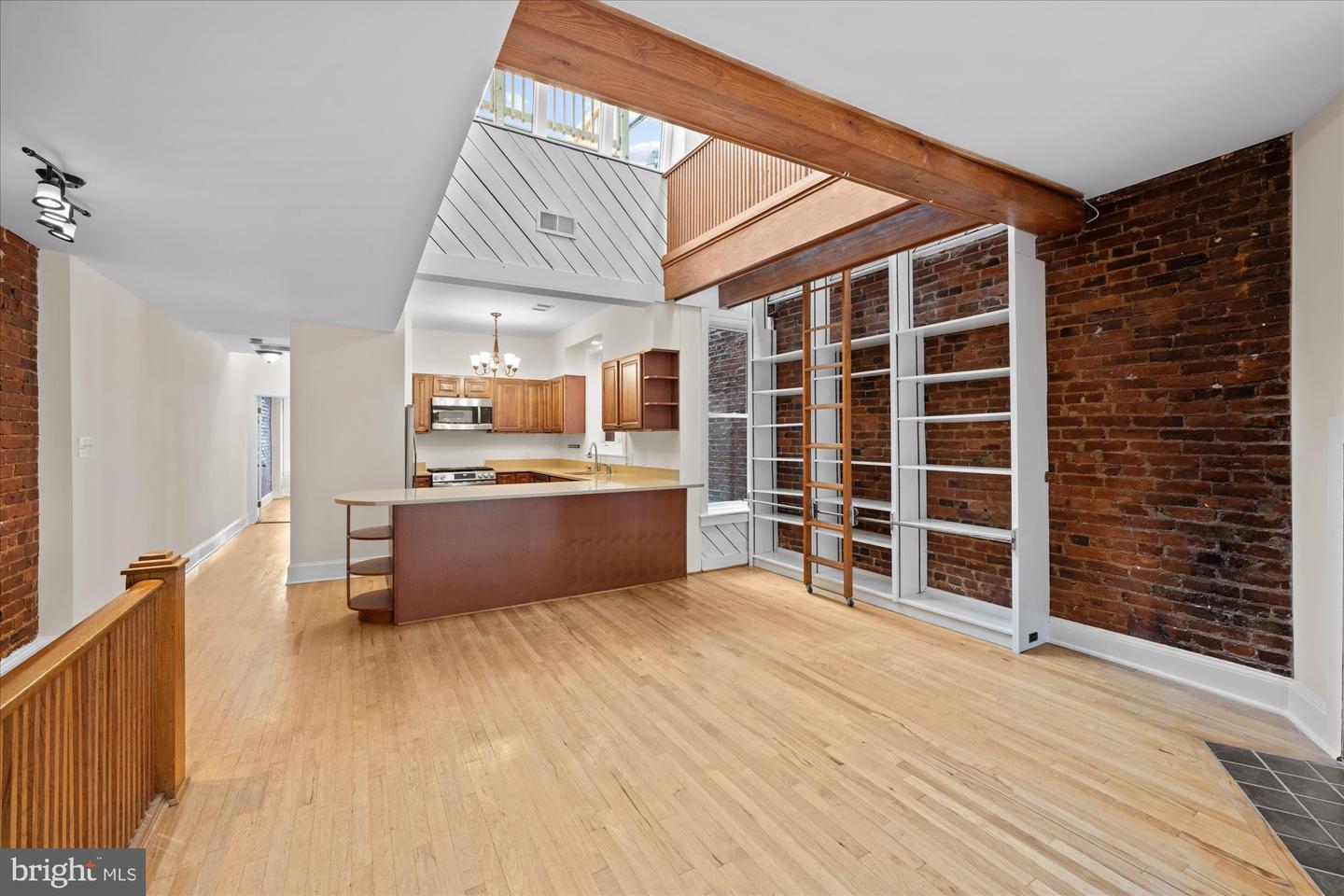 1768 Willard St Nw Property Photo 4