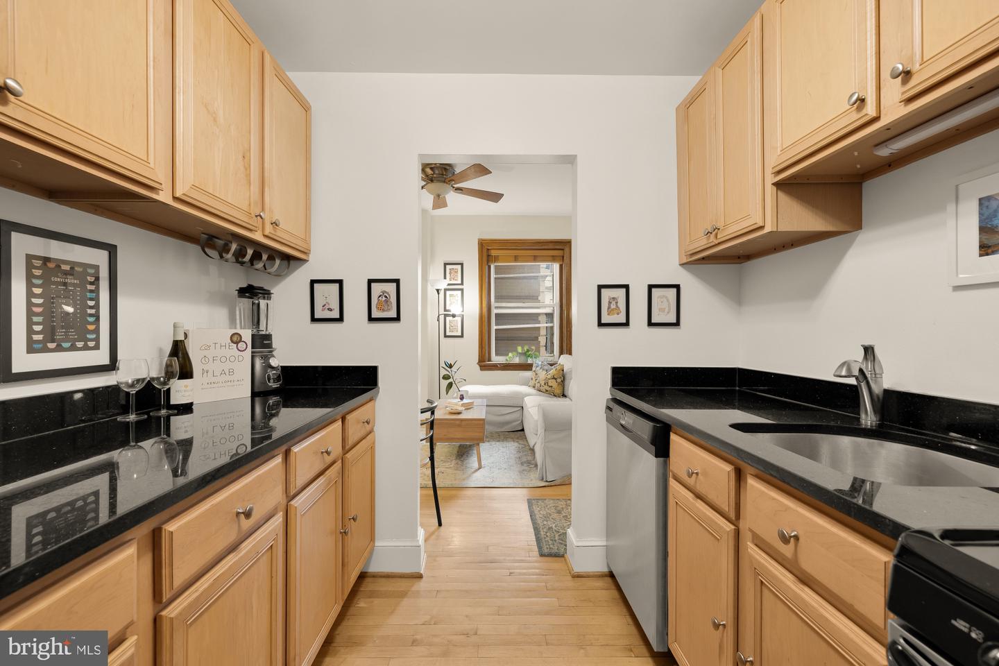 3060 16th St Nw #102 Property Photo 10