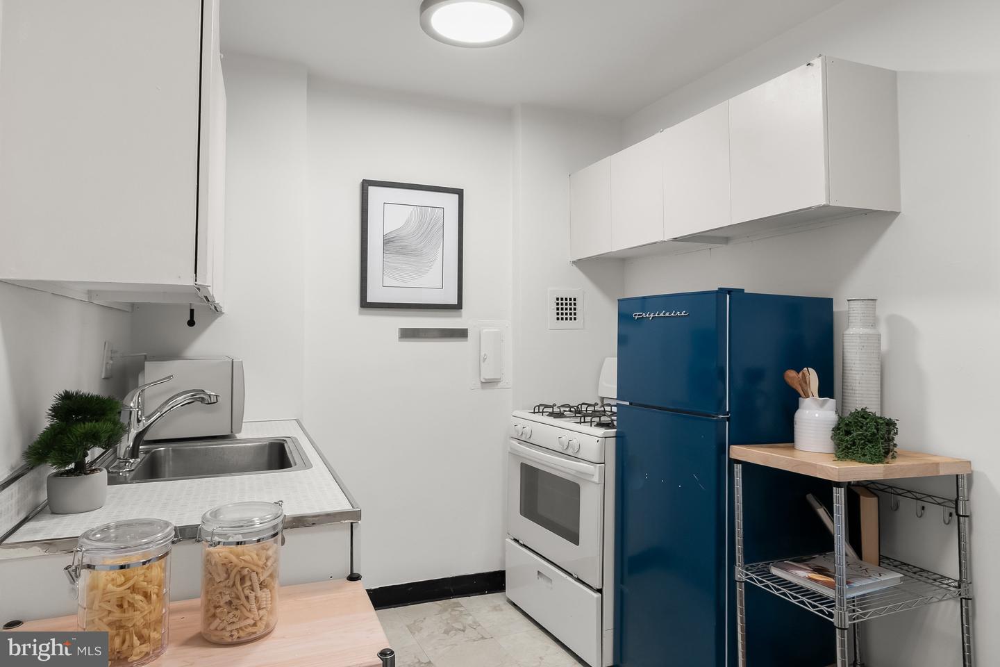 922 24th St Nw #220 Property Photo 6