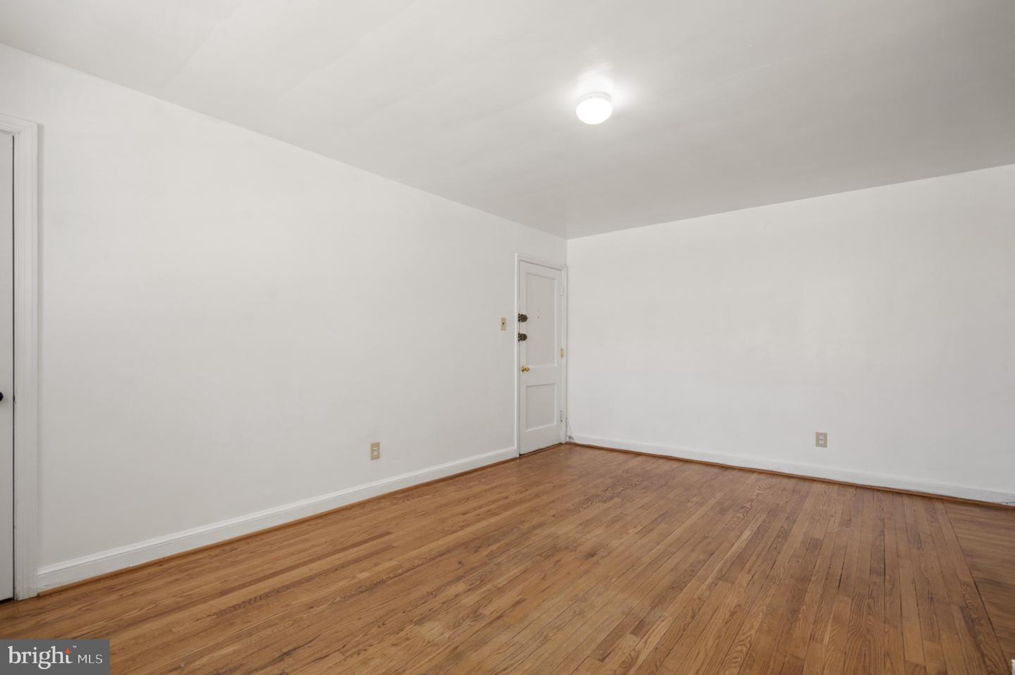 3320 E St Se Property Photo 10