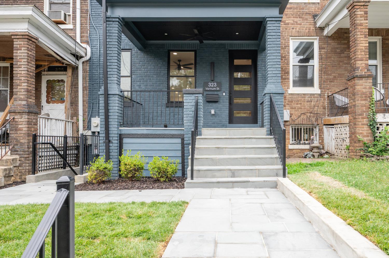 323 Varnum St Nw Property Photo 4