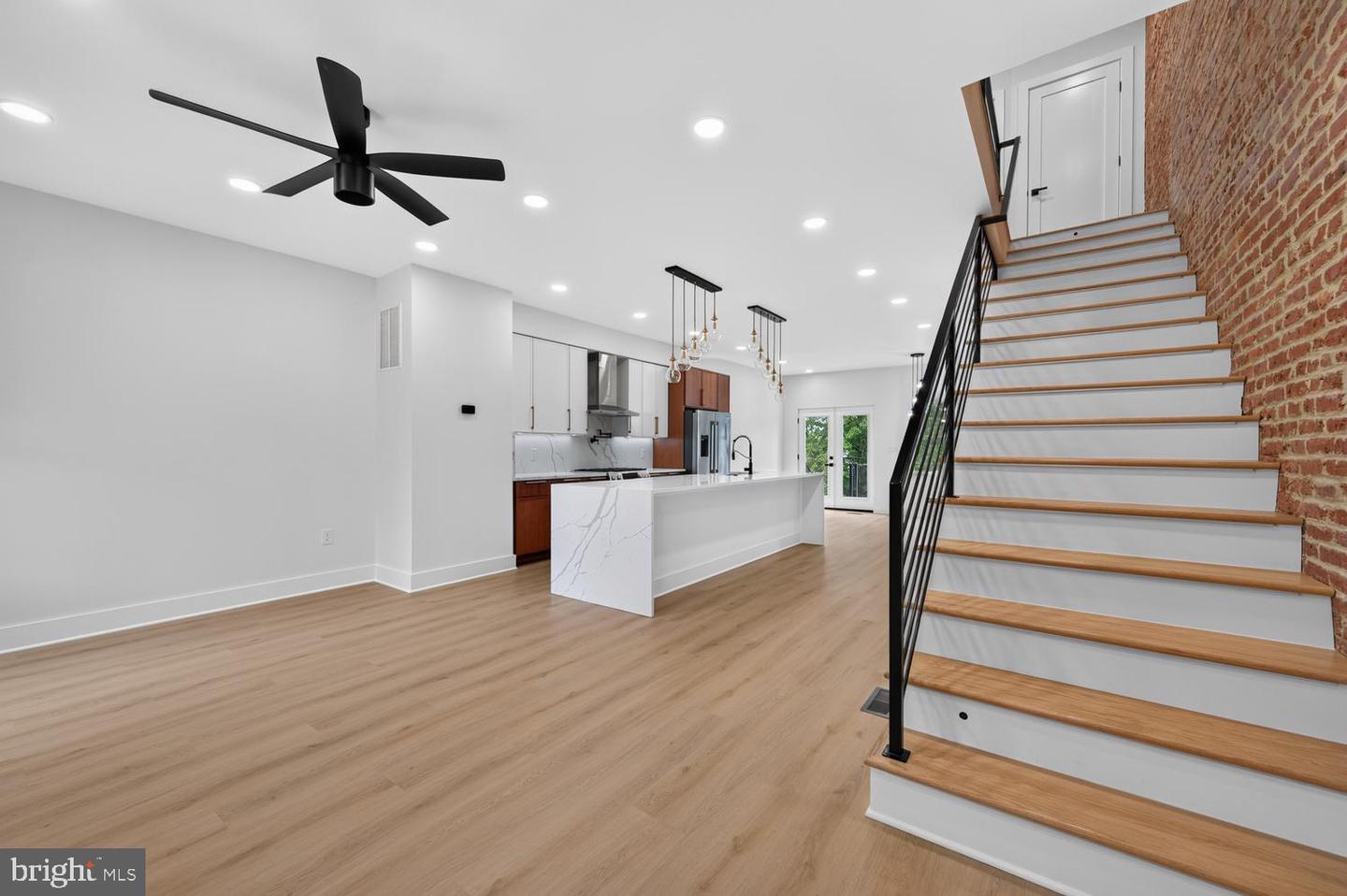 323 Varnum St Nw Property Photo 10