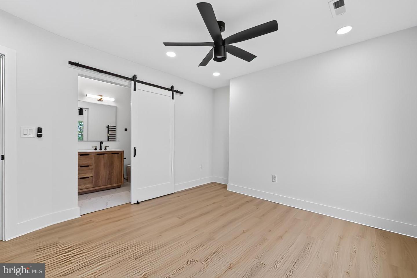 323 Varnum St Nw Property Photo 35
