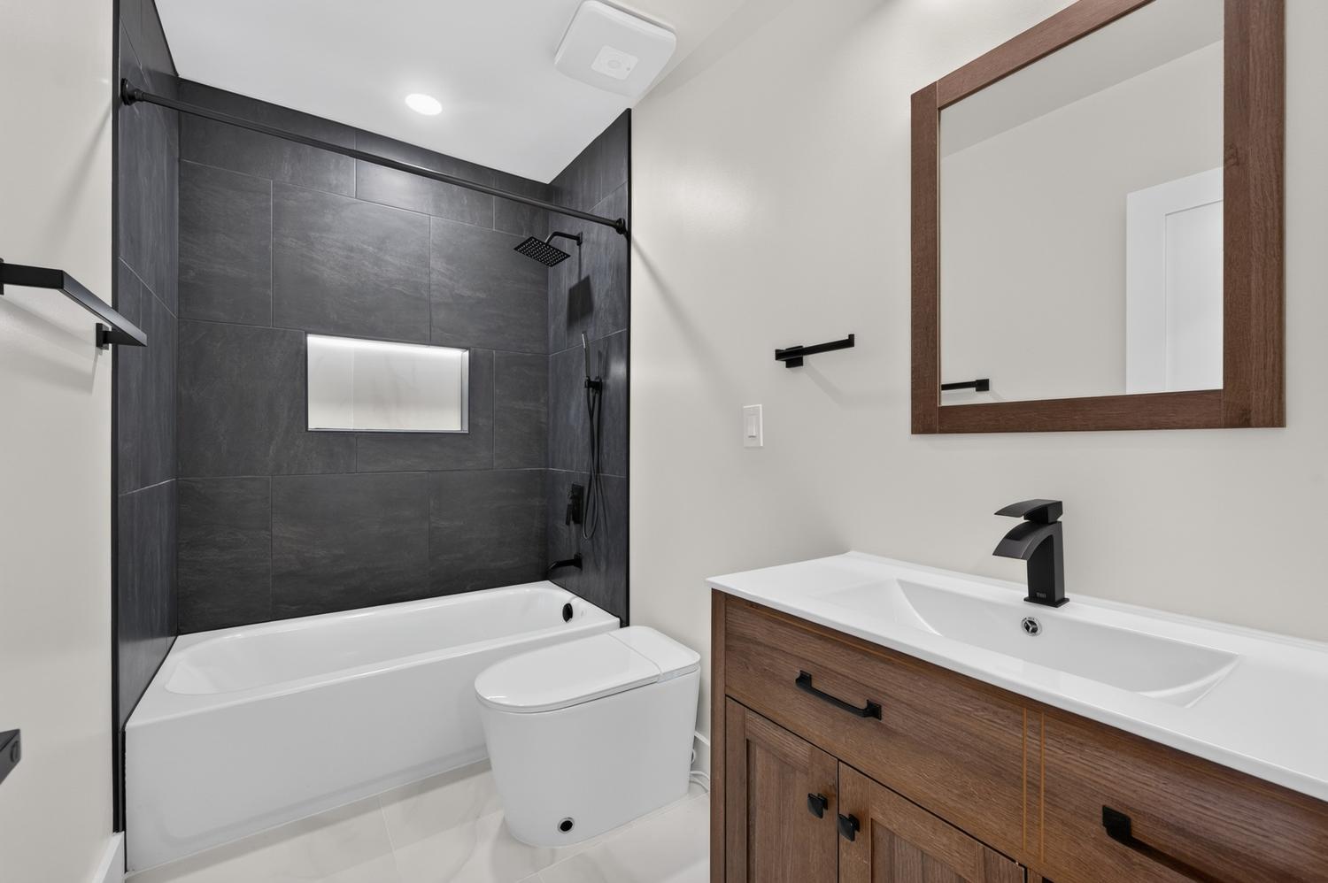 323 Varnum St Nw Property Photo 40