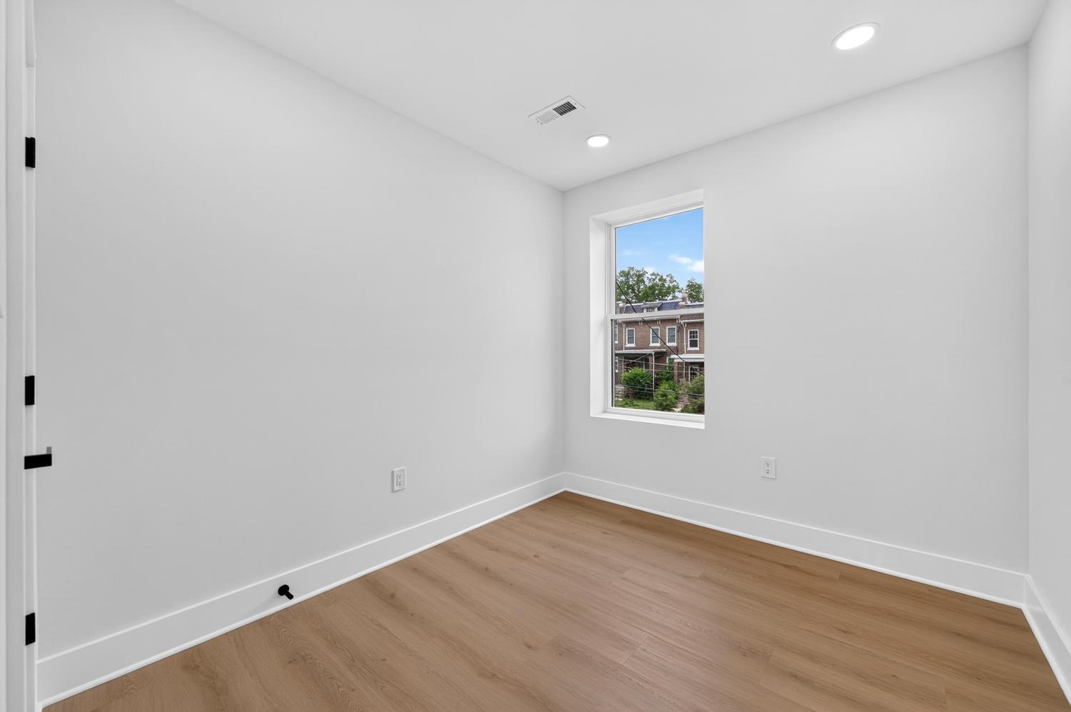 323 Varnum St Nw Property Photo 41