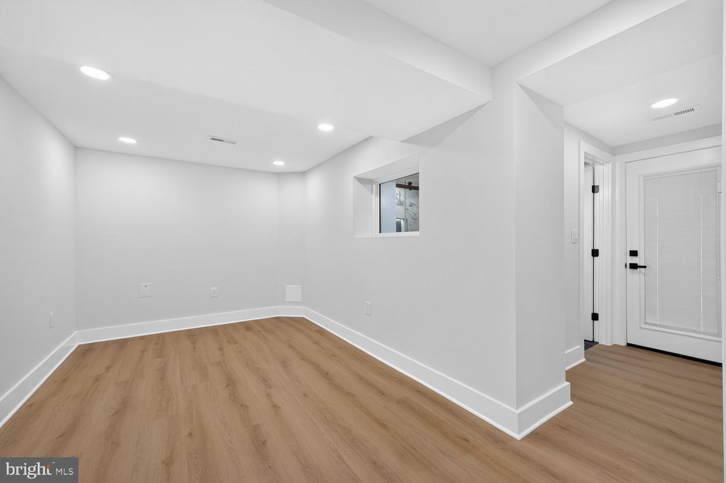 323 Varnum St Nw Property Photo 52