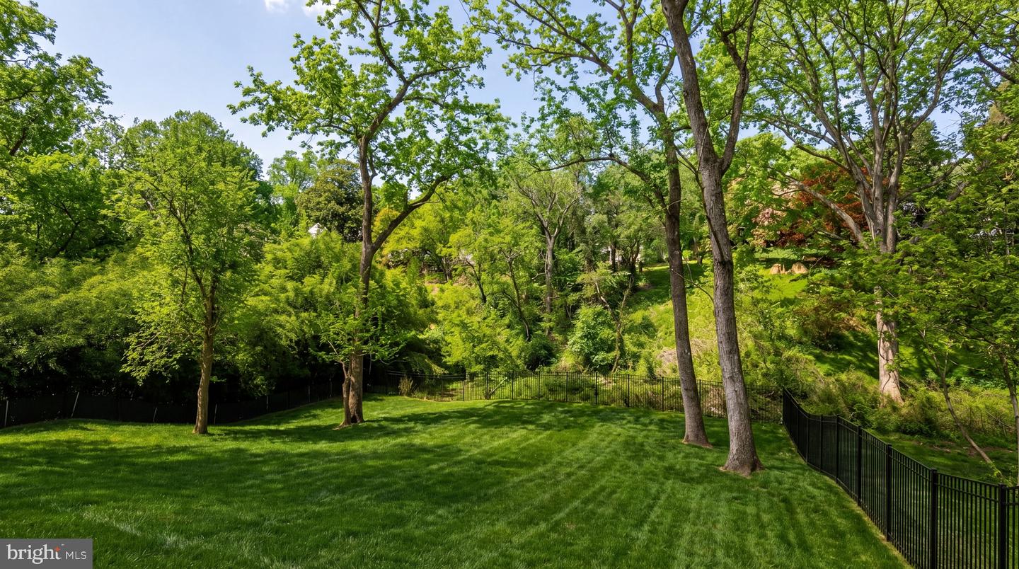 2676 Chain Bridge Rd Nw Property Photo 45