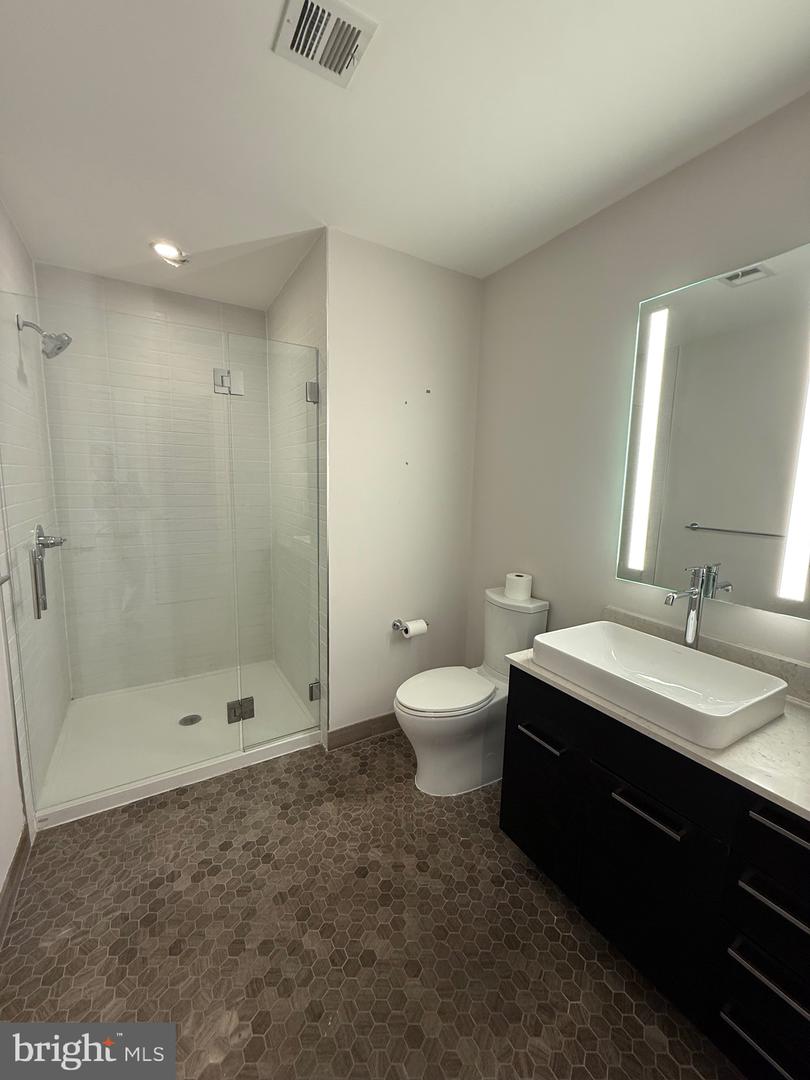 70 N St Se #616 Property Photo 6